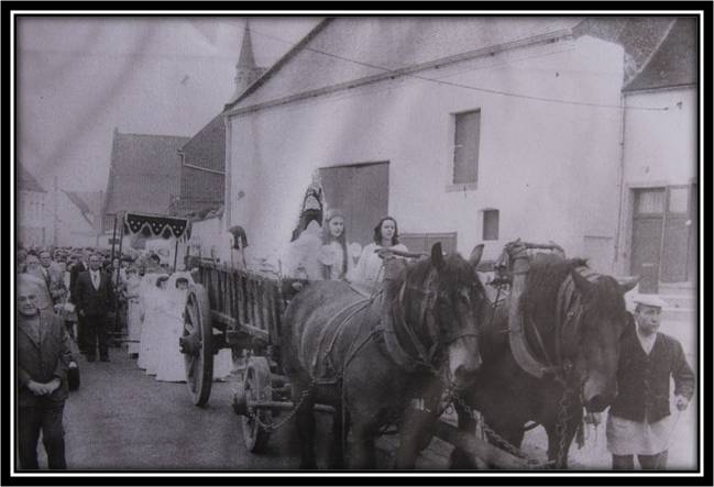 chapelle procession 04