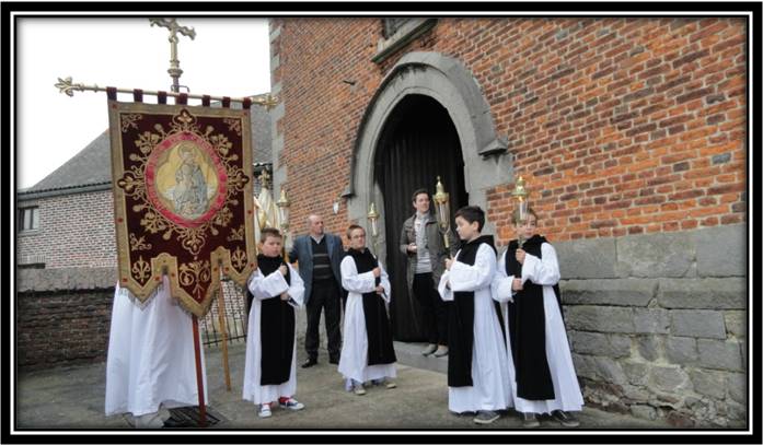 chapelle procession 06